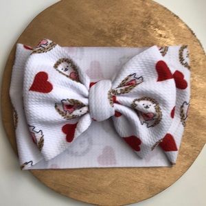 Valentines hedgehog love head wrap bow